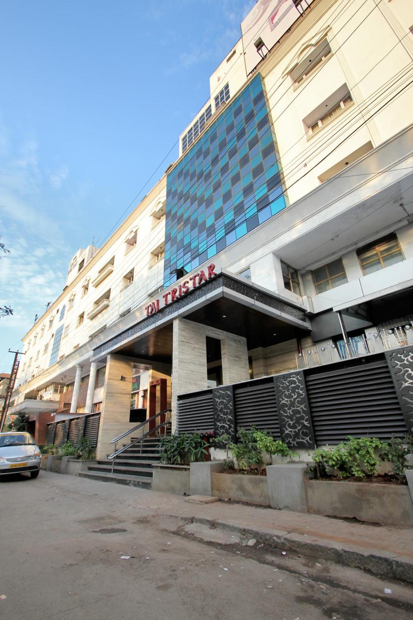 Taj Tristar Hotell Hyderabad Exteriör bild